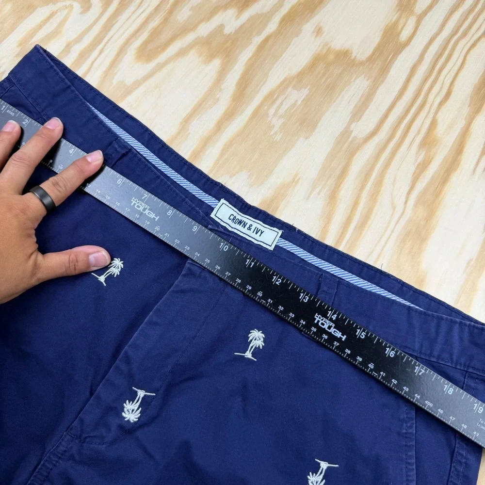 Crown & Ivy Mens Navy Blue Palm Tree Embroidered Chino Shorts Size 38 Tropical